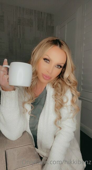 nikkibenz