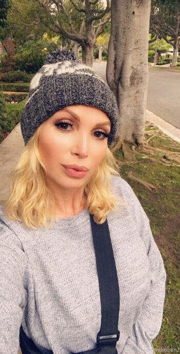 nikkibenz