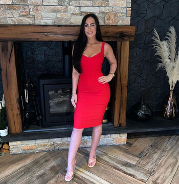 NikkiLouise_87