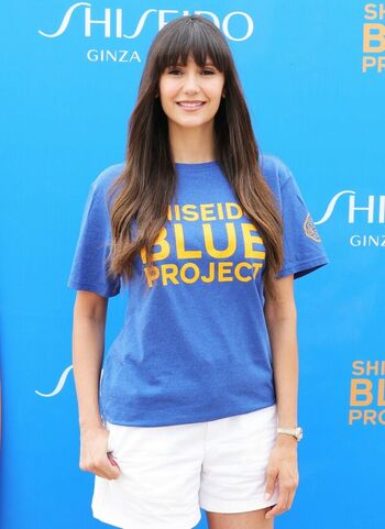 Nina Dobrev