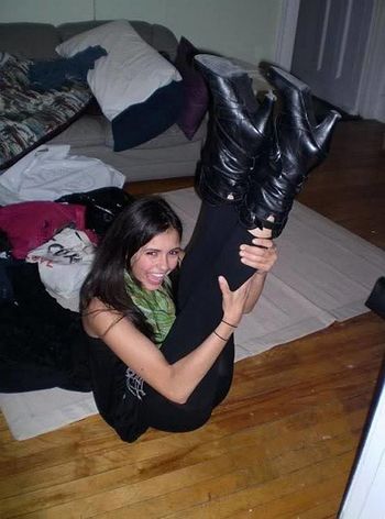Nina Dobrev