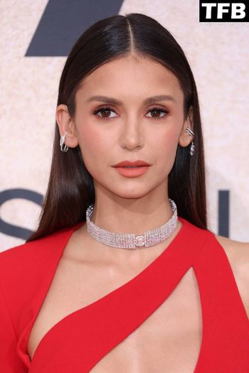 Nina Dobrev