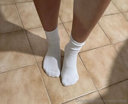 ninaluvsfeet