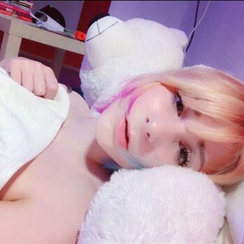 Notyourwaifu_6