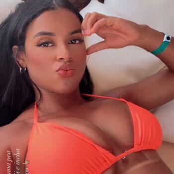 Nubia Ferreira