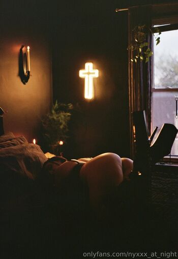 nyxxx_at_night
