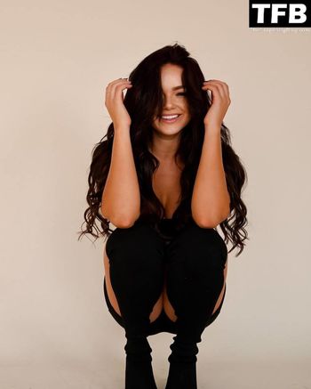 Oana Gregory