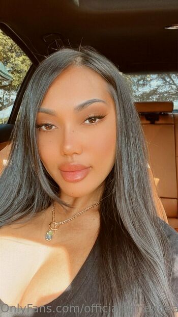 OfficialArmaniMarie