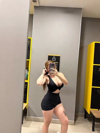 Olivia Elfie