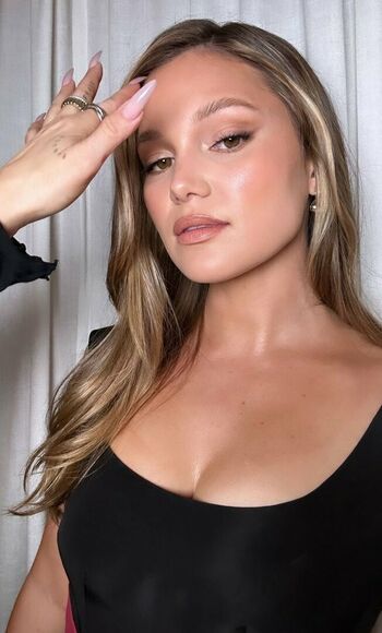 Olivia Holt