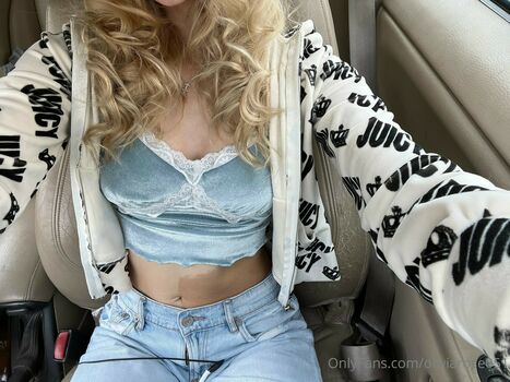 Oliviarose051