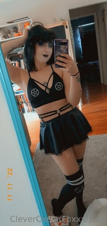 p3achyfoxxxfree