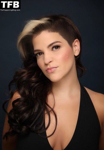 Paola Lazaro