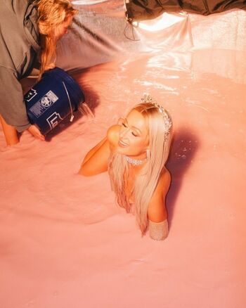 Paris Hilton