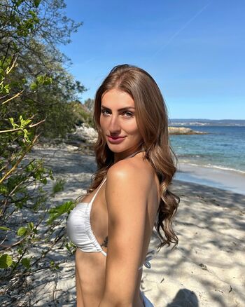 Paula Curras