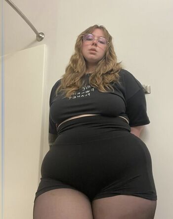 Peachydeluxx