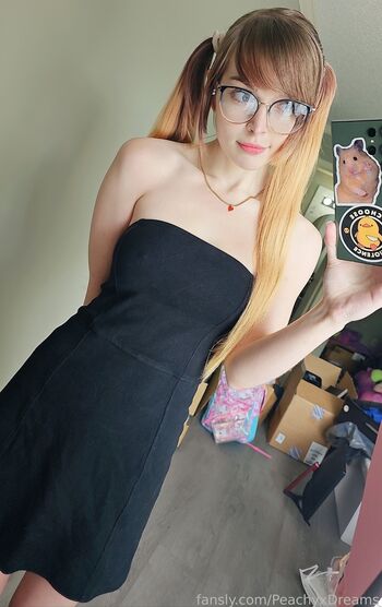 PeachyxDreams