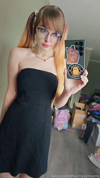 PeachyxDreams