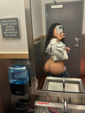 Peachyyleoo