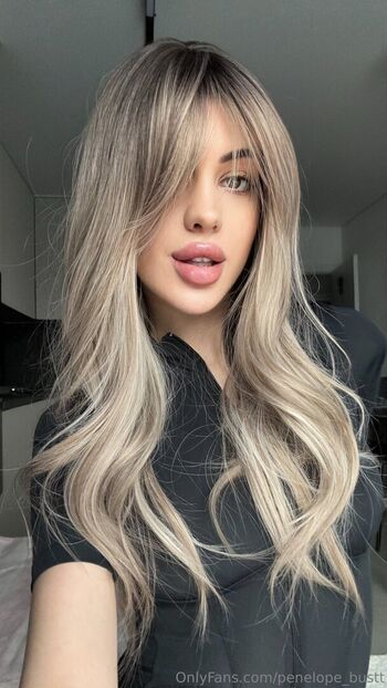 penelope_bustt