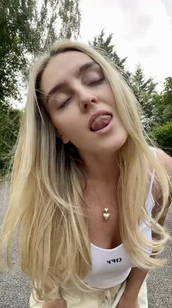 Perrie Edwards