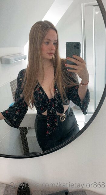 petiteblondey2