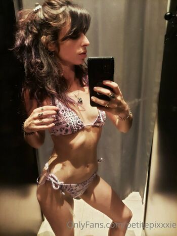 petitepixxxie