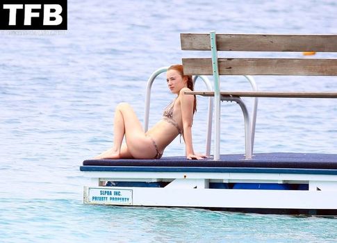Phoebe Dynevor