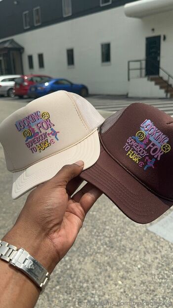 pinkholeclub