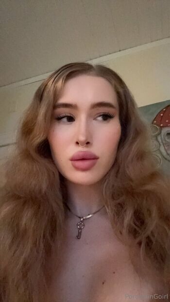 porcelaingoirl