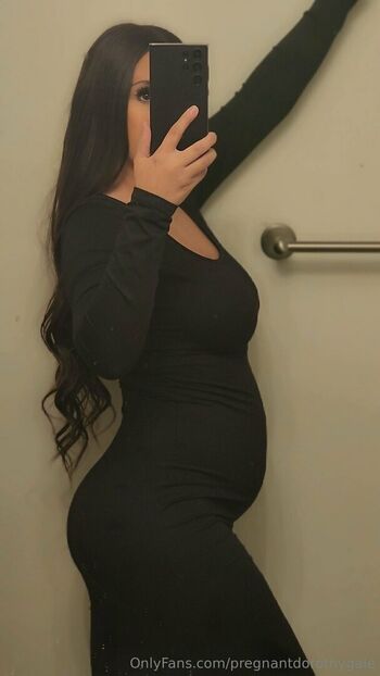 pregnantdorothygale