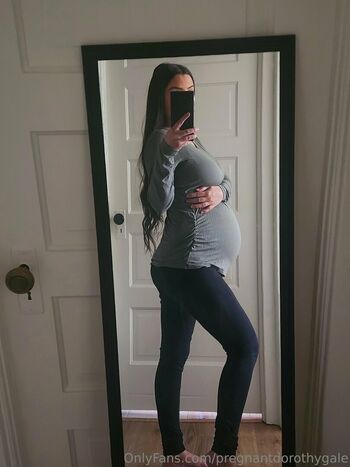 pregnantdorothygale