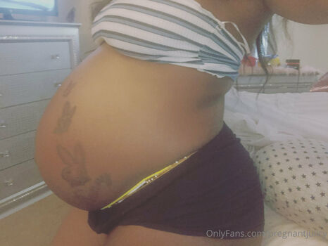 pregnantjuiicy