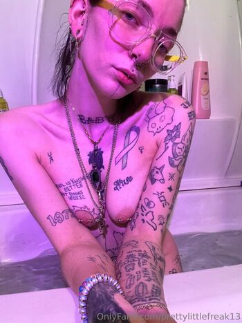prettylittlefreak13