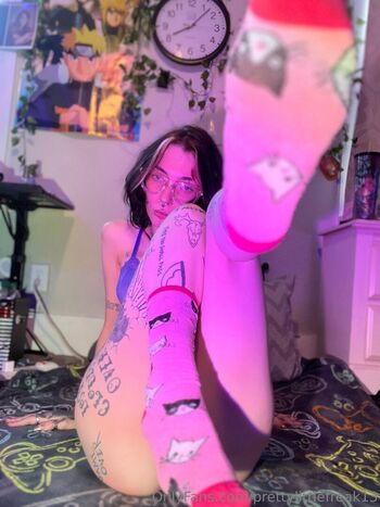 prettylittlefreak13