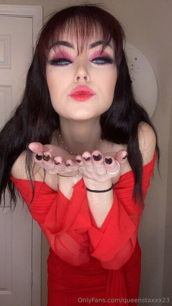 queenstaxxx23