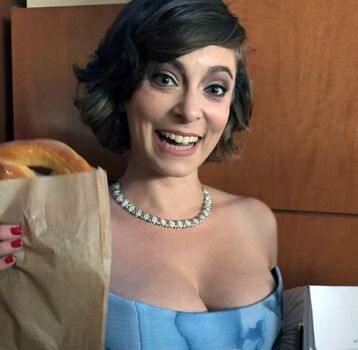 Rachel Bloom