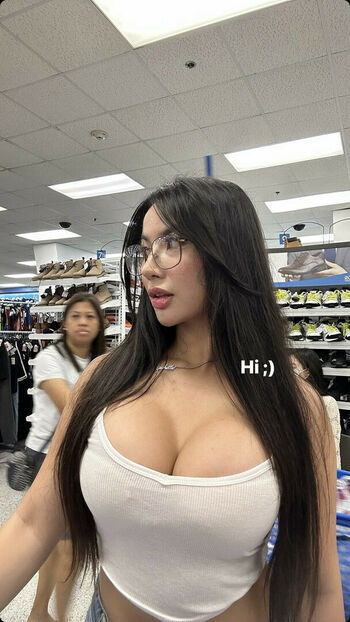 Rachelle Ruth