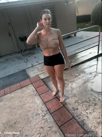 rae_lynch