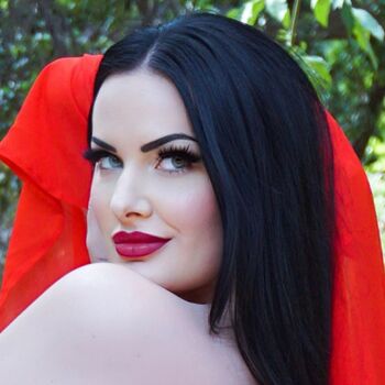 Raven Rose
