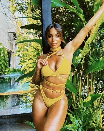 rayaadesouza