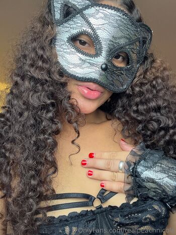 realpeachnicole