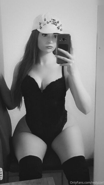 Redbaddy/Redyzzel