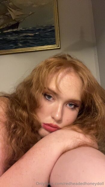redheadedhoneydoll