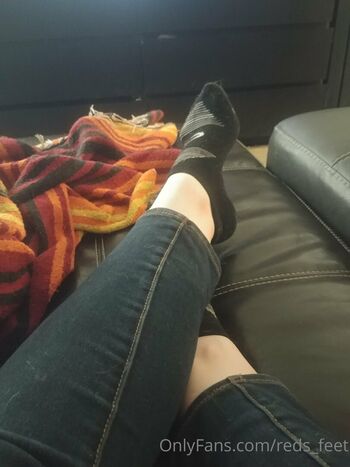 reds_feet