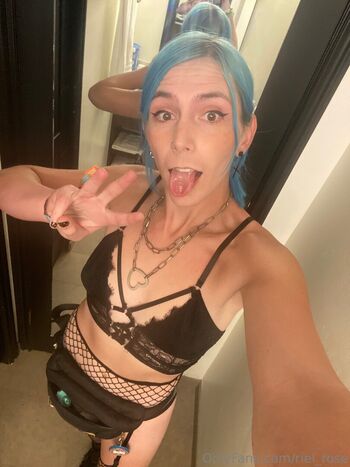 riel_rose