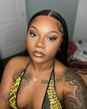 Riiah.Rosae