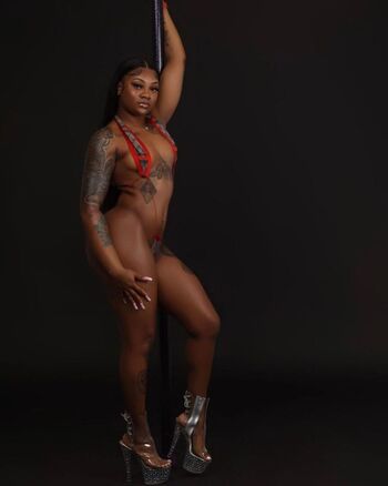 Riiah.Rosae