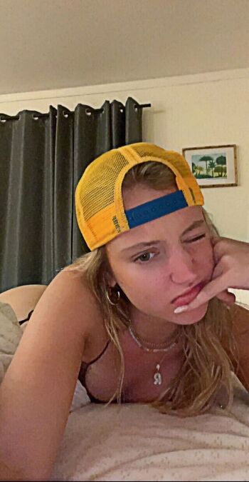 Riley Hubatka