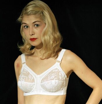 Rosamund Pike